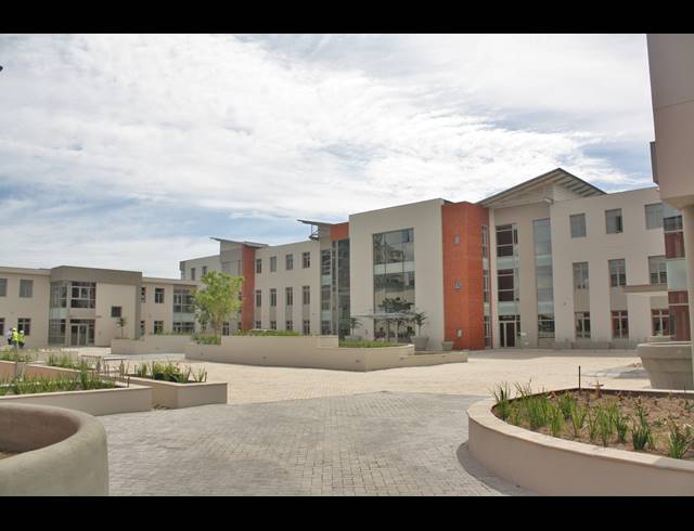 258M² OFFICE TO LET IN CENTURY CITY